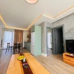 Апартаменты Bohemian Кирения
